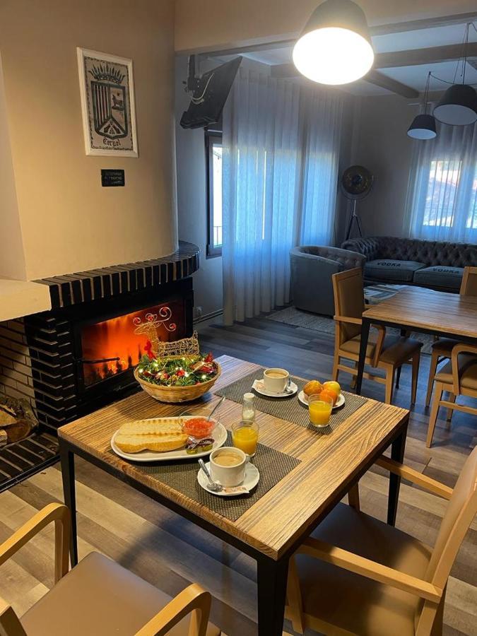 La Casita De El Cuervo Bed & Breakfast Luaran gambar